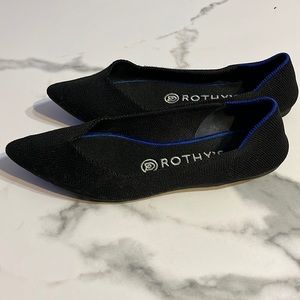 Black Rothy’s THE POINT flats